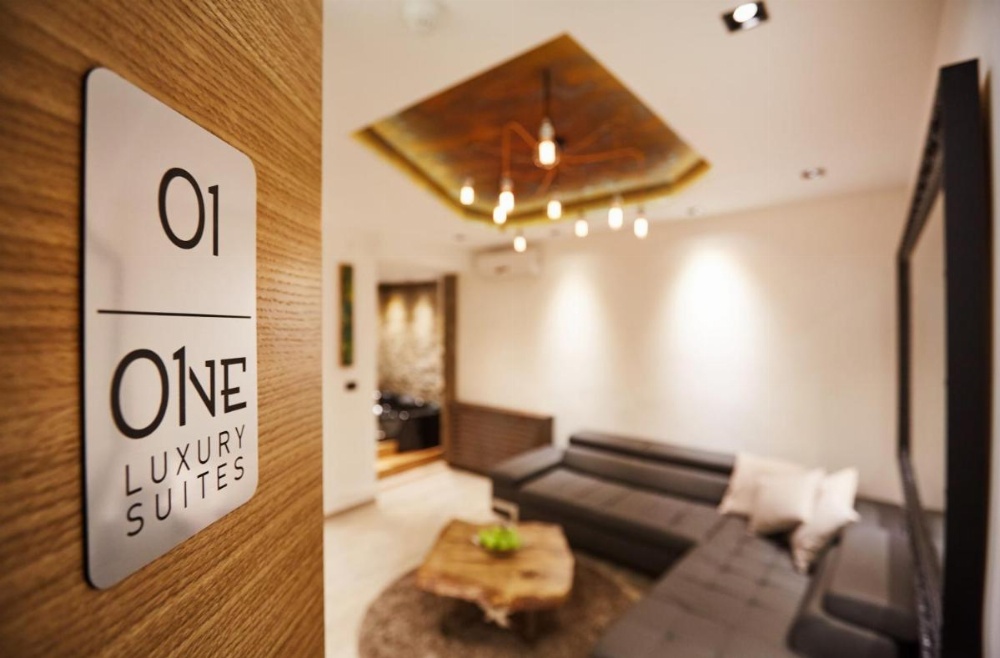 One-Bedroom Apartment with Hydro-massage Bathtub